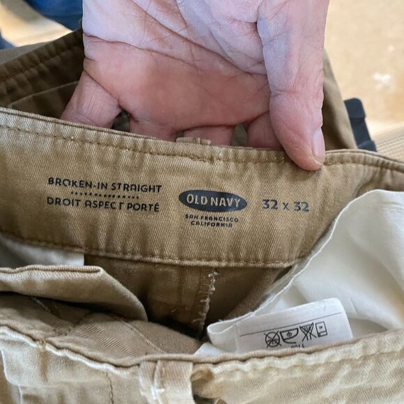 Old Navy Men's Khaki Pants 32x32 Straight-Leg Cotton-Poly Blend - Picture 3 of 16